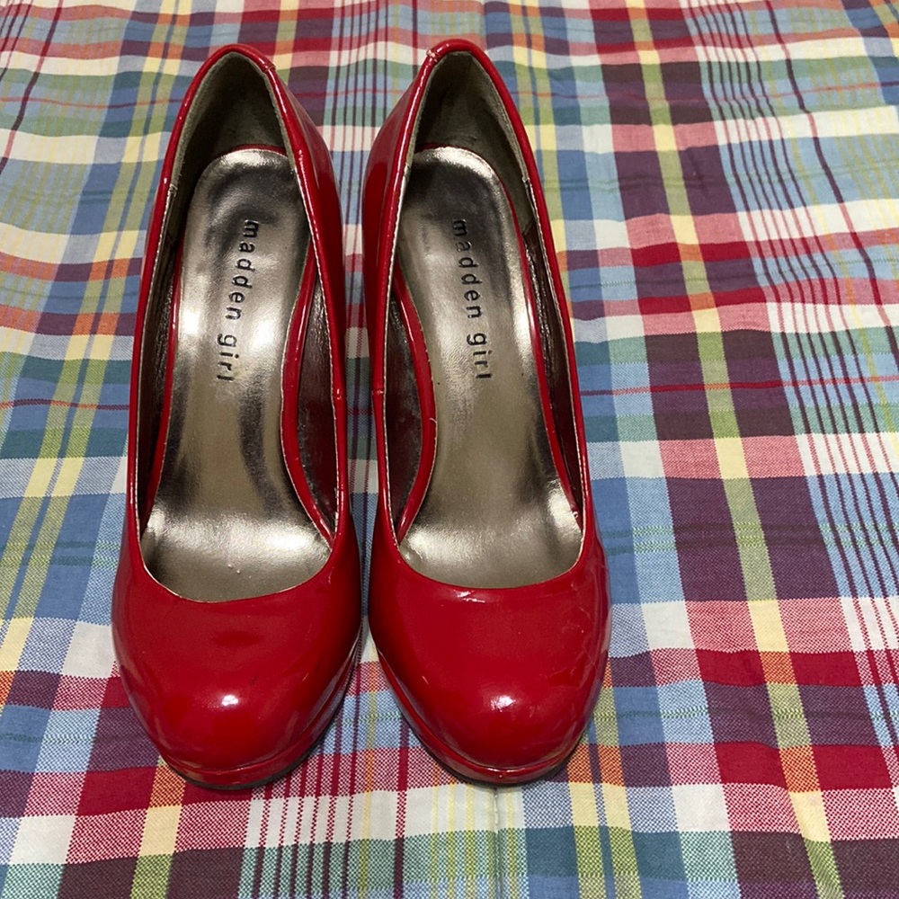 Red heels 👠